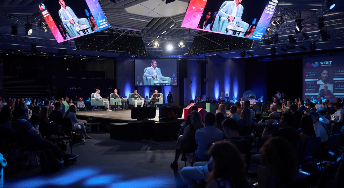 Инвестиции на един клик: Fibank представи на Webit новите възможности за инвестиране през своето мобилно приложение MyFibank