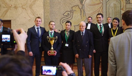 Нашият колега Антон Петров получи престижно международно отличие в областта на правото